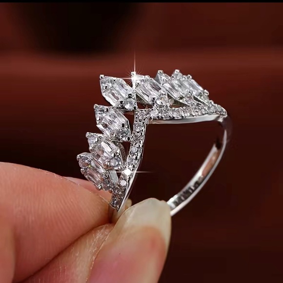 Cubic Zirconia Crown Ring - Picture 6 of 8